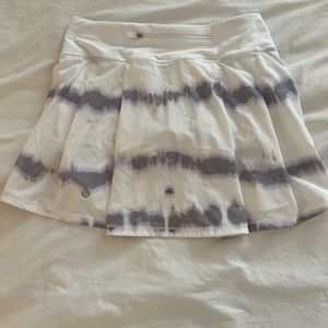 Lululemon Pace Setter Skirt NWOT size 4